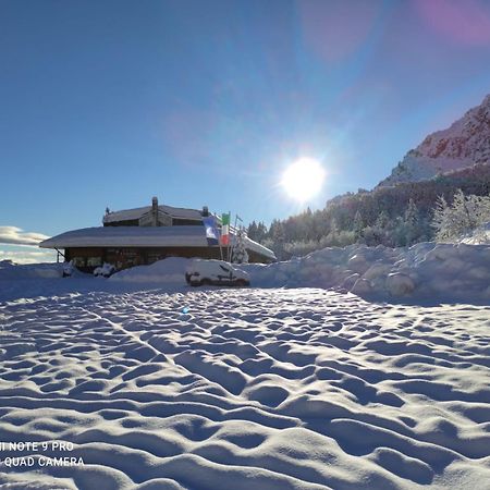 Rifugio Trifoglio Ass. Ostelli Lombardia فالتورتا المظهر الخارجي الصورة